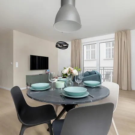 Elegant Zbożowa In With Parking By Renters Apartamento *