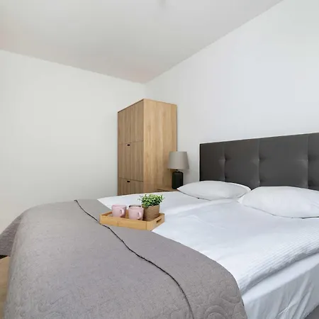Elegant Zbożowa In With Parking By Renters Kraków