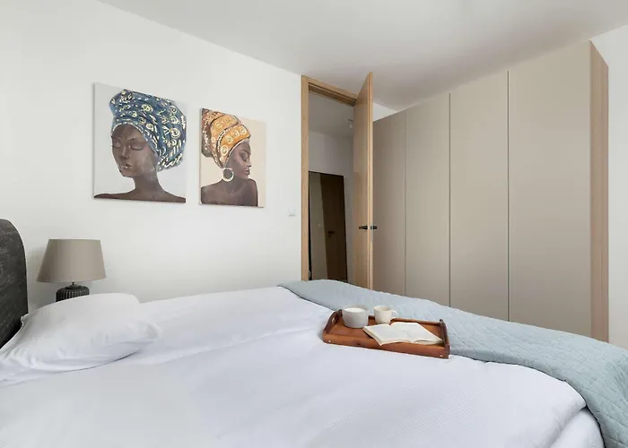 Elegant Zbozowa In With Parking By Renters Apartment Krakow