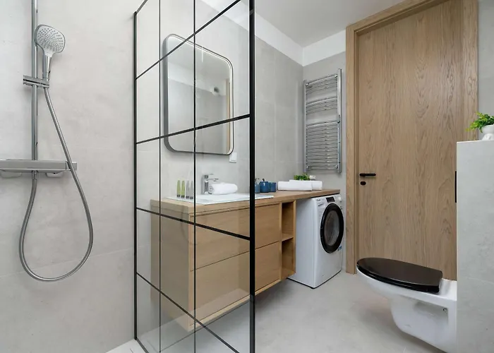 Apartment Elegant Zbozowa In With Parking By Renters Krakow